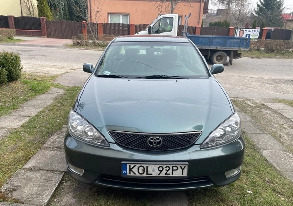 Toyota Camry cena 17500 przebieg: 154500, rok produkcji 2005 z Opole małe 67